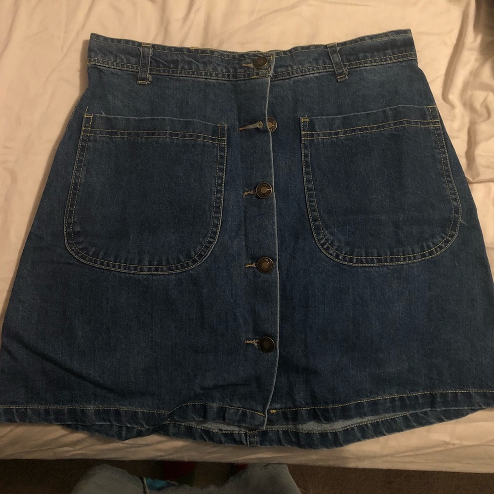 NWOT button down jean skirt